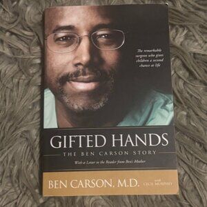 Good Book Read - Gifted Hands The Ben Carson Story by Ben Carson